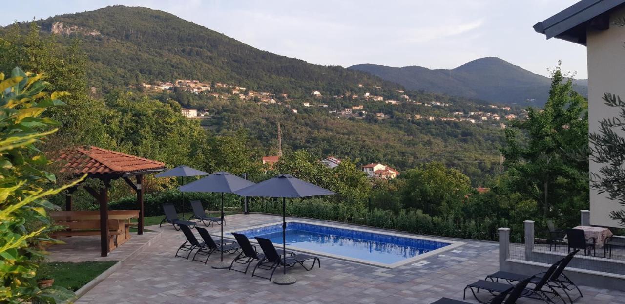 Apartment Opatija ロヴラン エクステリア 写真