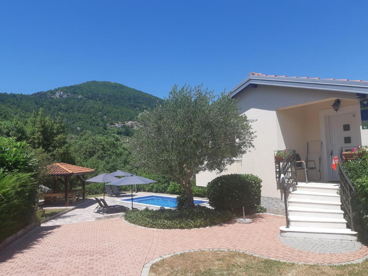 Apartment Opatija ロヴラン エクステリア 写真