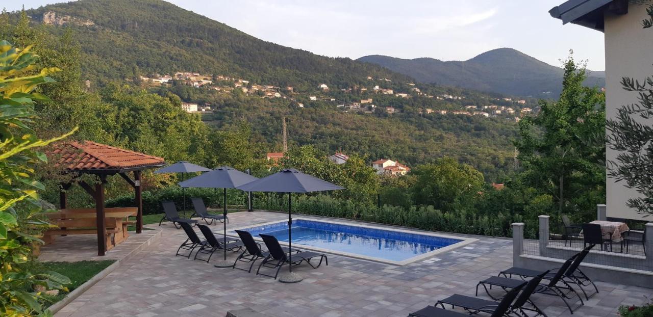 Apartment Opatija ロヴラン エクステリア 写真
