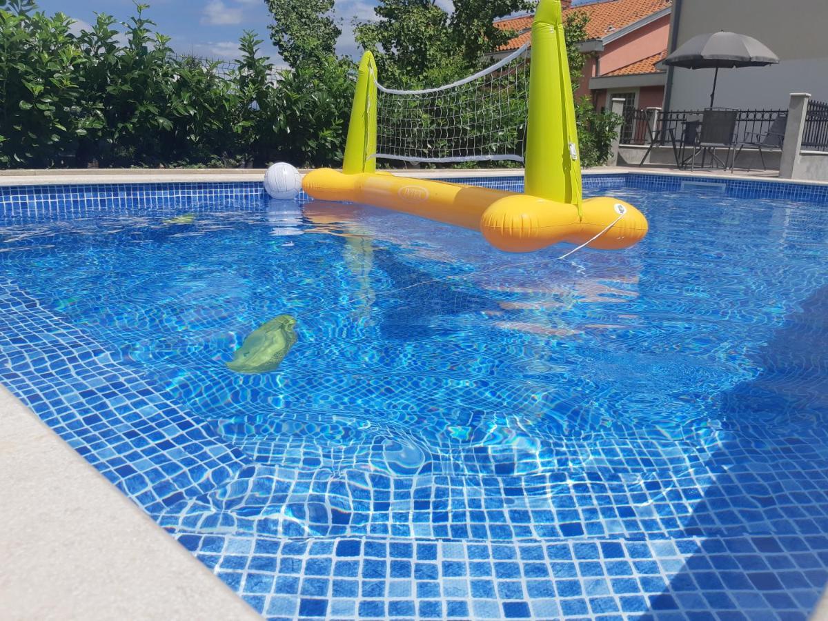 Apartment Opatija ロヴラン エクステリア 写真