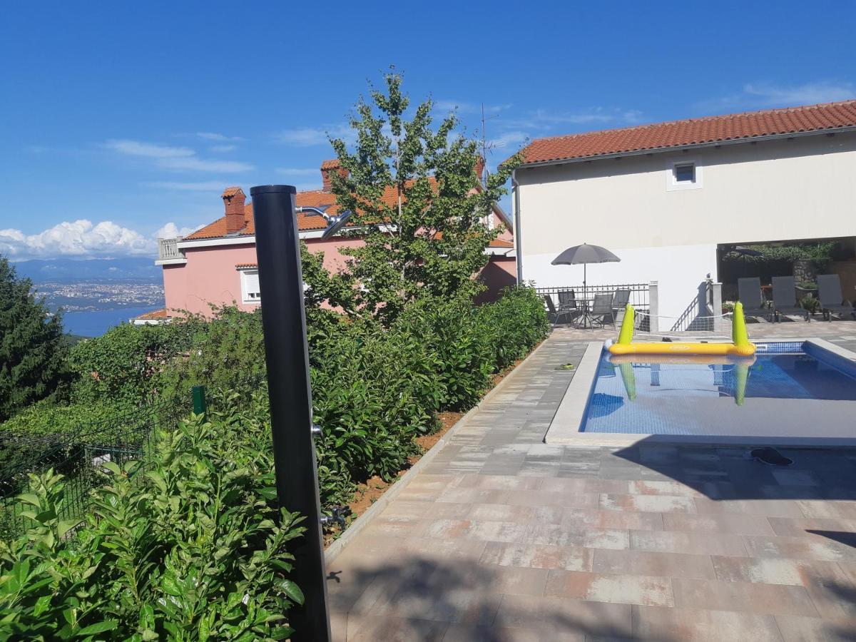 Apartment Opatija ロヴラン エクステリア 写真